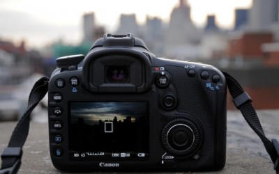 PENGATURAN KAMERA UNTUK FOTOGRAFI POTRET LUAR RUANGAN