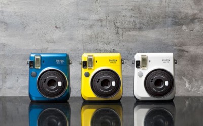 Fujifilm Instax Mini 70, Kamera Instan Untuk Pecinta Selfie